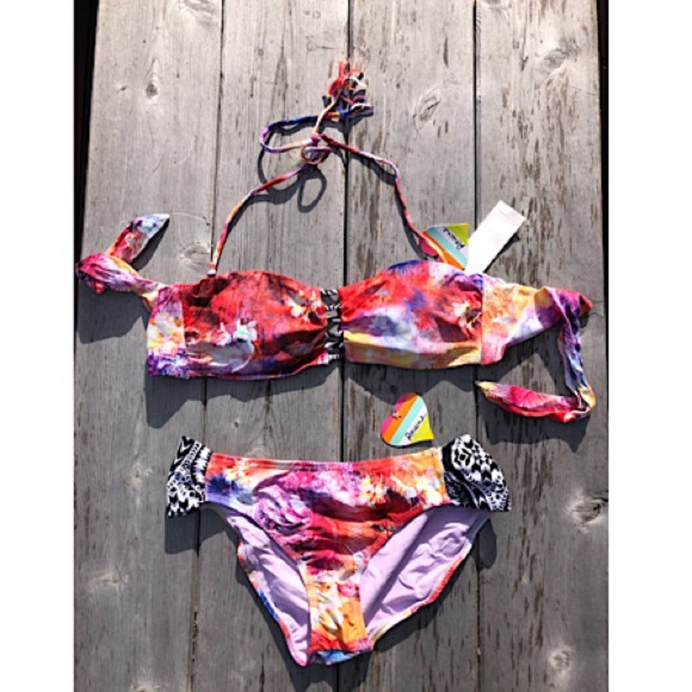 🌺 NWT Raisins floral bikini set, size L 🌺